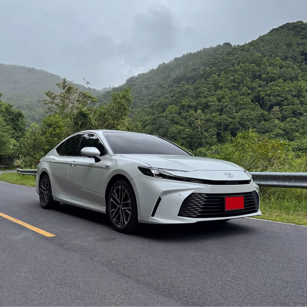 Toyota Camry HEV Premium